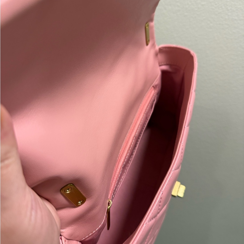 Pink handbag 🩷 - Picture 3 of 3
